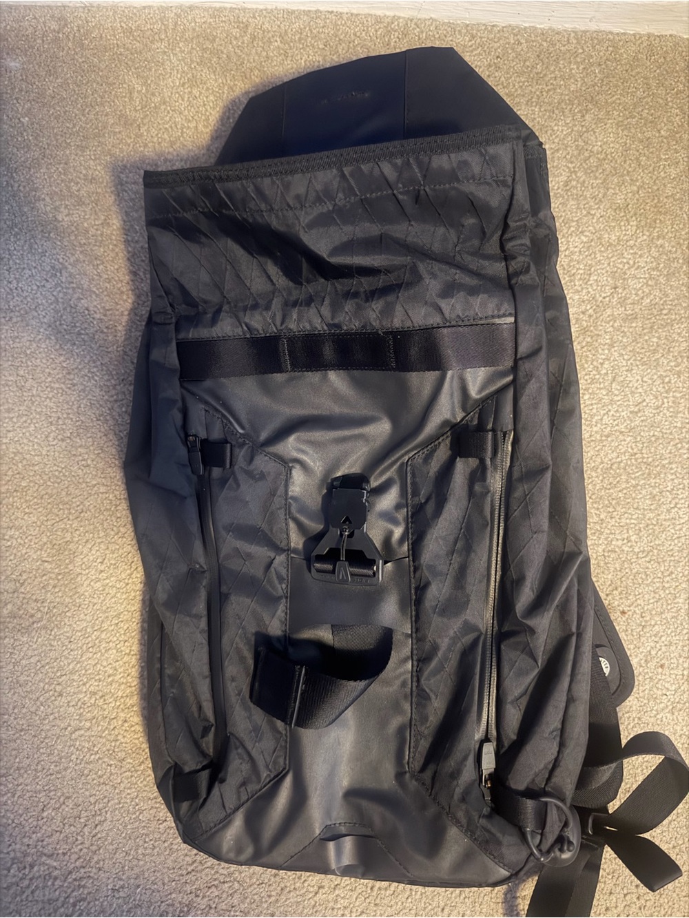 Men's Boundary supply brand sling with Secure Buckle. Like new.